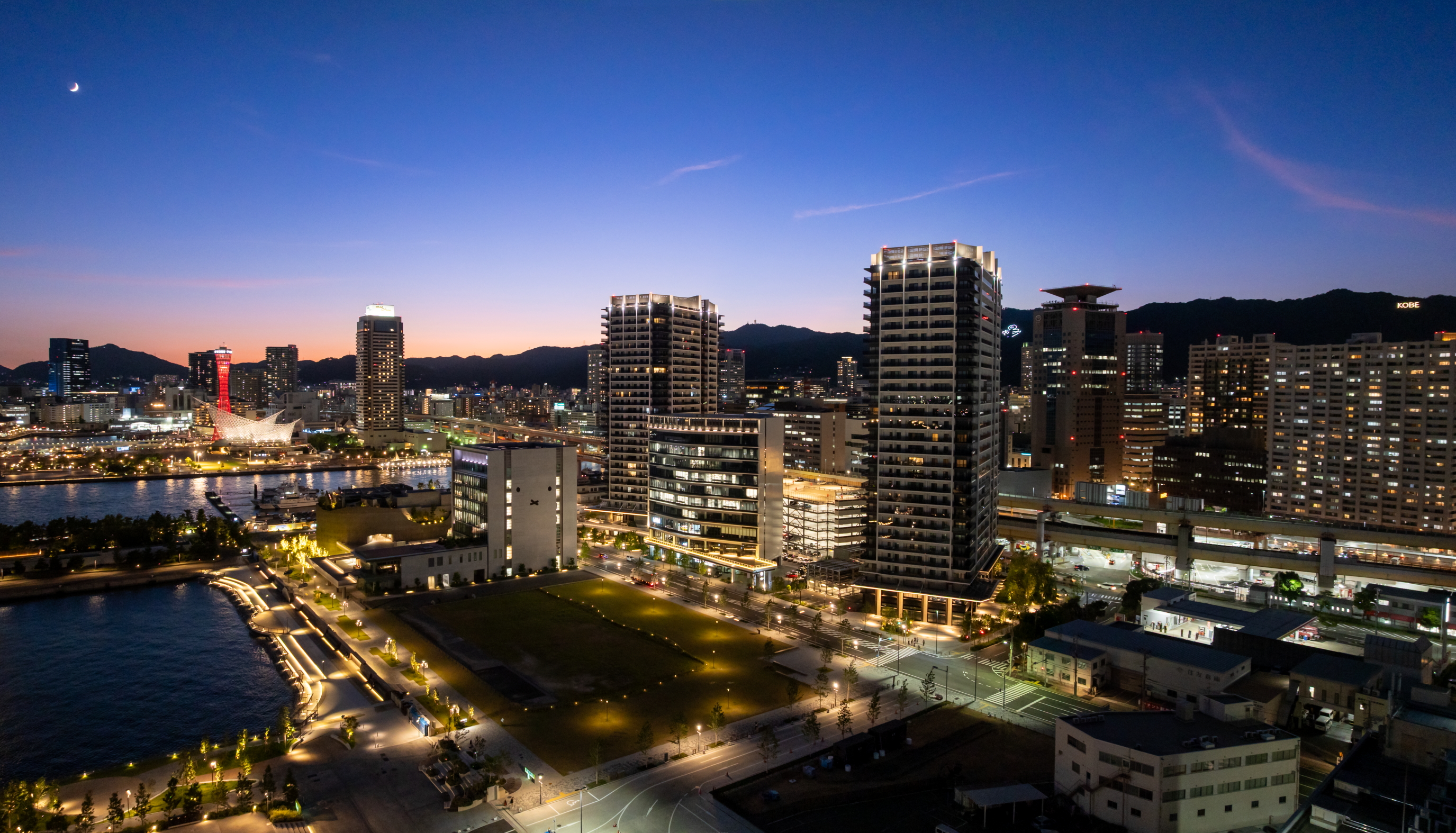 ベイシティタワーズ神戸 (WEST/ EAST)