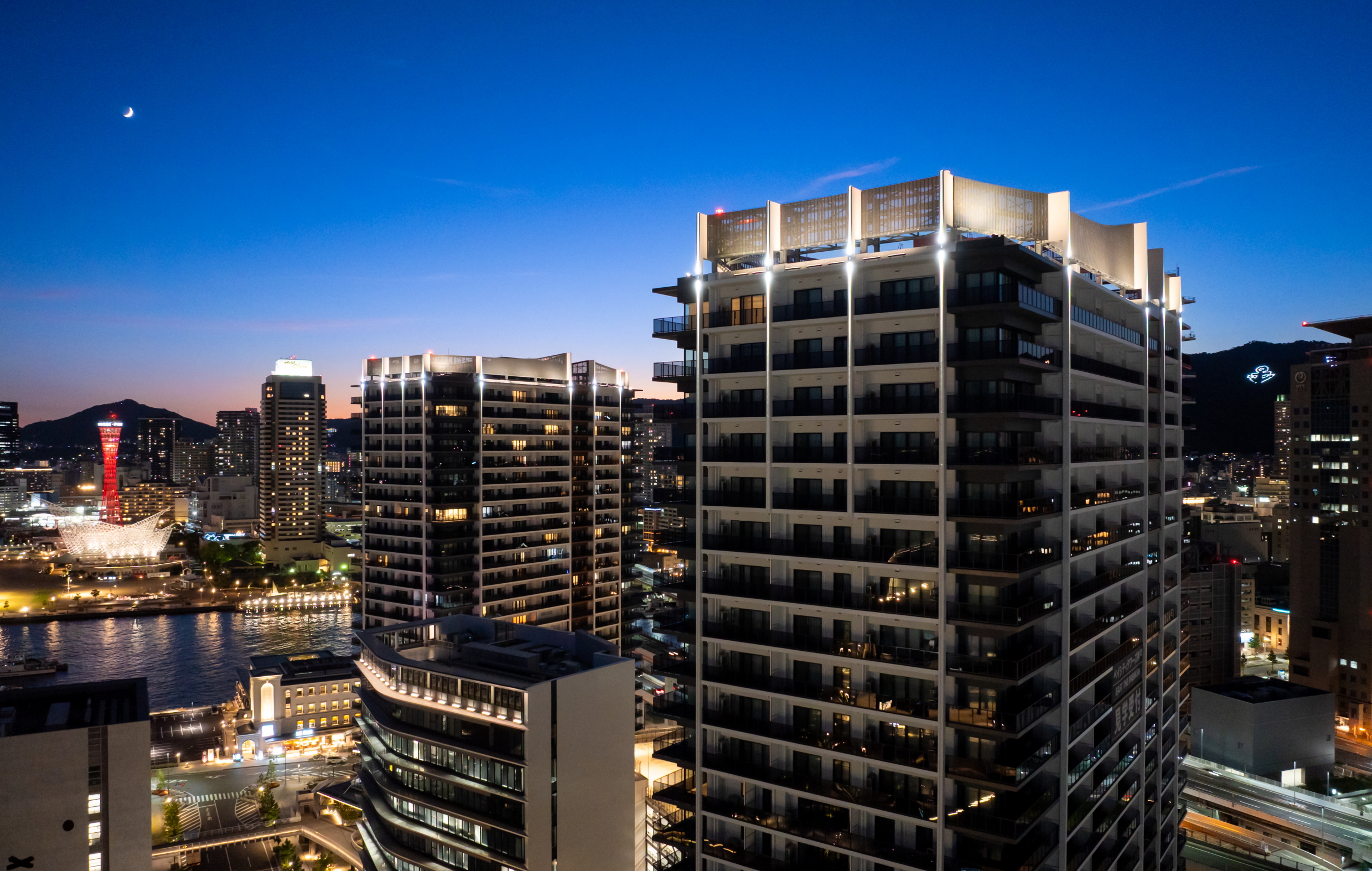 ベイシティタワーズ神戸 (WEST/ EAST)